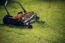 Fiskars StaySharp Max Set Grasmaaier Incl. Grasopvangbak - 46cm - 1001658 -Winkel Voor Huishoudelijk Gereedschap 063339a97bcc8973433ecf78c0db54f2