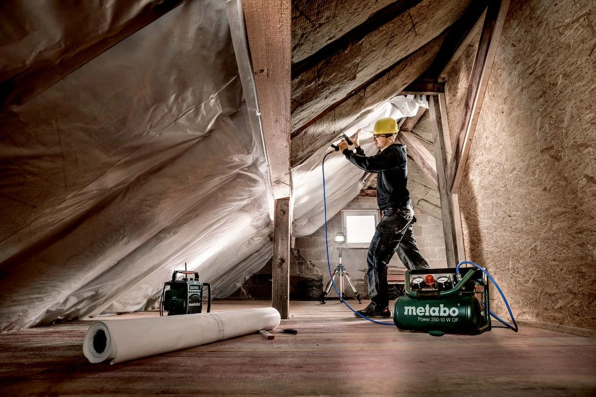 Metabo Power 250-10 W OF Compressor - 1500W - 10 Bar - 10L - 100 L/min - 601544000 4 Metabo Power 250-10 W OF Compressor - 1500W - 10 Bar - 10L - 100 L/min - 601544000 - Afbeelding 2