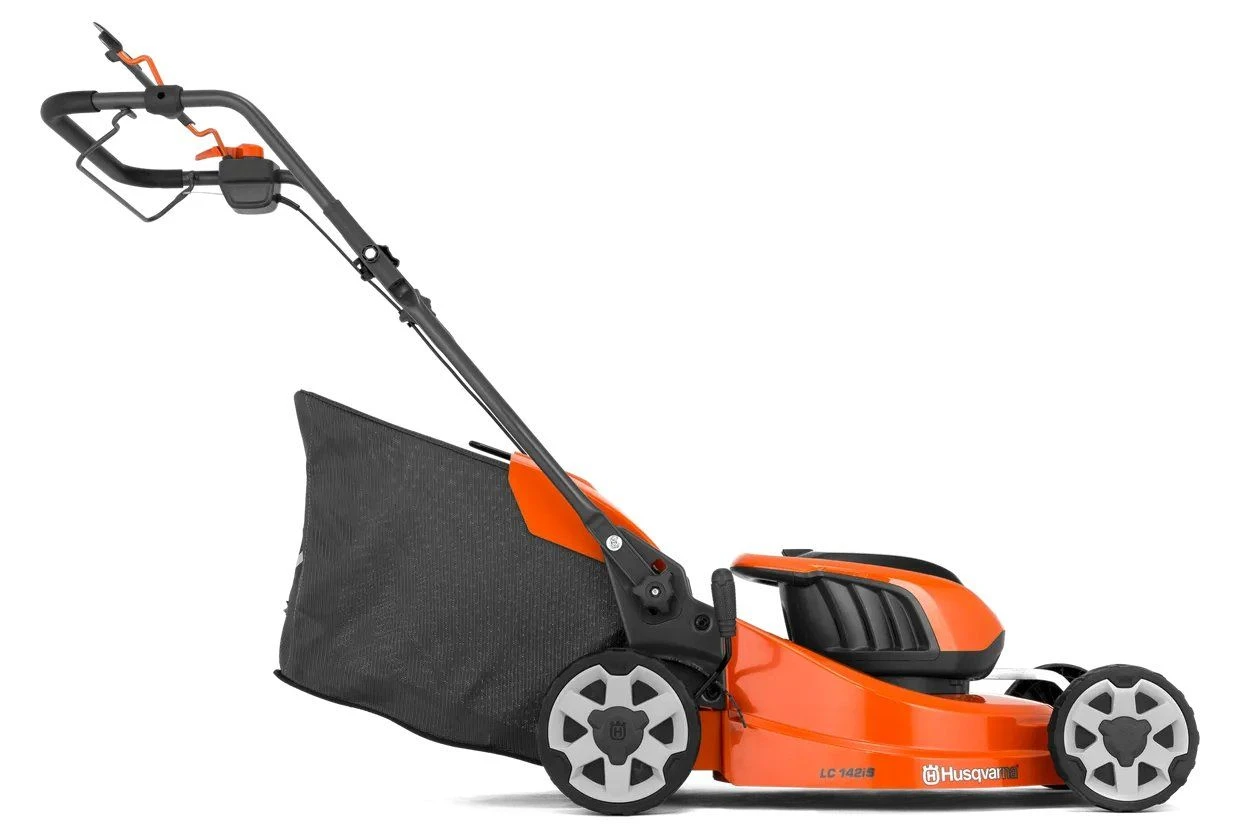 Husqvarna LC 142iS Accu Gazonmaaier - 50L - 42cm - 970541902 4 Husqvarna LC 142iS Accu Gazonmaaier - 50L - 42cm - 970541902 - Afbeelding 2