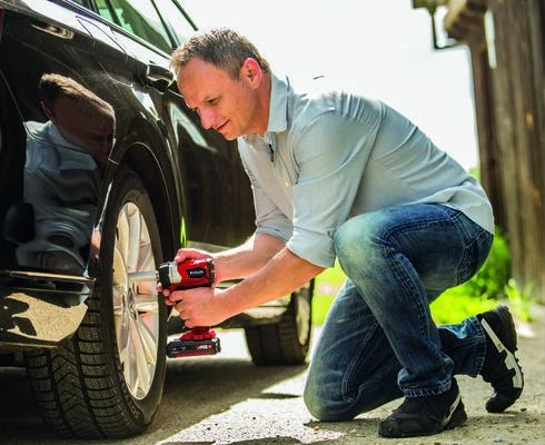 Einhell TE-CW 18 Li 18V Li-Ion Accu Slagmoersleutel Set - 215Nm (met 2.5Ah Accu Starterset) 4 Einhell TE-CW 18 Li 18V Li-Ion Accu Slagmoersleutel Set - 215Nm (met 2.5Ah Accu Starterset) - Afbeelding 2