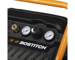 Bostitch RC10SQ-E Compressor - 9,4l - 13,8 Bar -Winkel Voor Huishoudelijk Gereedschap 247a87c5166c31f713d4e15e2ef4079f