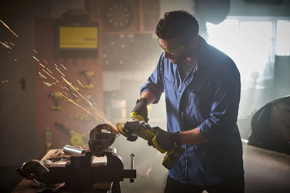 Ryobi R18AG7-0 ONE+ 18V Li-Ion Accu Haakse Slijper Body - 125mm - Koolborstelloos - 5133002852 7 Ryobi R18AG7-0 ONE+ 18V Li-Ion Accu Haakse Slijper Body - 125mm - Koolborstelloos - 5133002852 - Afbeelding 5