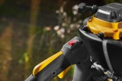 Stiga HT 525 Benzine Heggenschaar - 22,5cc - 0,65kW - 2-takt - 46cm - 35mm -Winkel Voor Huishoudelijk Gereedschap 28a9b55f1b21bd305a466c56d89f7343