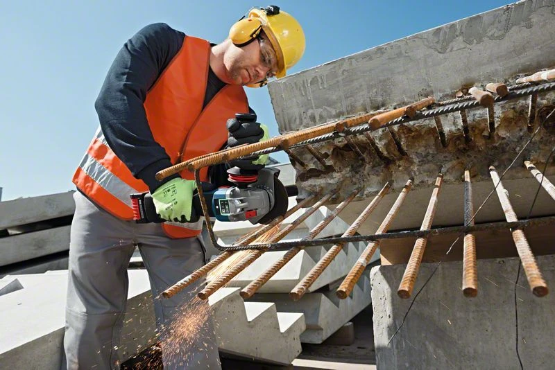 Bosch GWS 18V-10 SC SOLO 18V Li-Ion Accu Haakse Slijper Body In L-Boxx - Koolborstelloos - 06019G340B 4 Bosch GWS 18V-10 SC SOLO 18V Li-Ion Accu Haakse Slijper Body In L-Boxx - Koolborstelloos - 06019G340B - Afbeelding 2