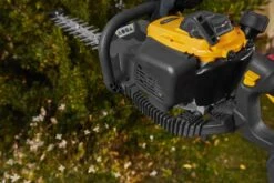 Stiga HT 525 Benzine Heggenschaar - 22,5cc - 0,65kW - 2-takt - 46cm - 35mm -Winkel Voor Huishoudelijk Gereedschap 3759f9ede56d0f0a48840819f763e954