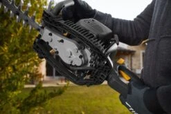 Stiga HT 525 Benzine Heggenschaar - 22,5cc - 0,65kW - 2-takt - 46cm - 35mm -Winkel Voor Huishoudelijk Gereedschap 412ae05eb198a83a006e794460cde982