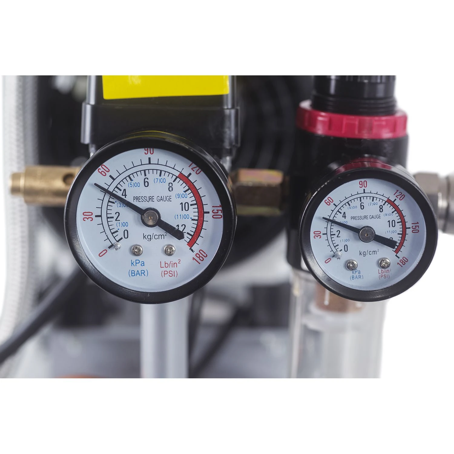 Hyundai 55754 Stille Compressor - 30L - 8bar 8 Hyundai 55754 Stille Compressor - 30L - 8bar - Afbeelding 6