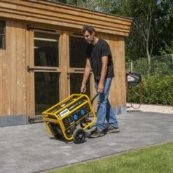 Powerplus POWX5160 Generator - 5500W - 389cc -Winkel Voor Huishoudelijk Gereedschap 484c8187a5f1bd507235ef300a0e0c2d