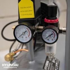 Hyundai 55754 Stille Compressor - 30L - 8bar 21 Hyundai 55754 Stille Compressor - 30L - 8bar -Winkel Voor Huishoudelijk Gereedschap 4e4706e1ab5bcf2538d89eede764861b