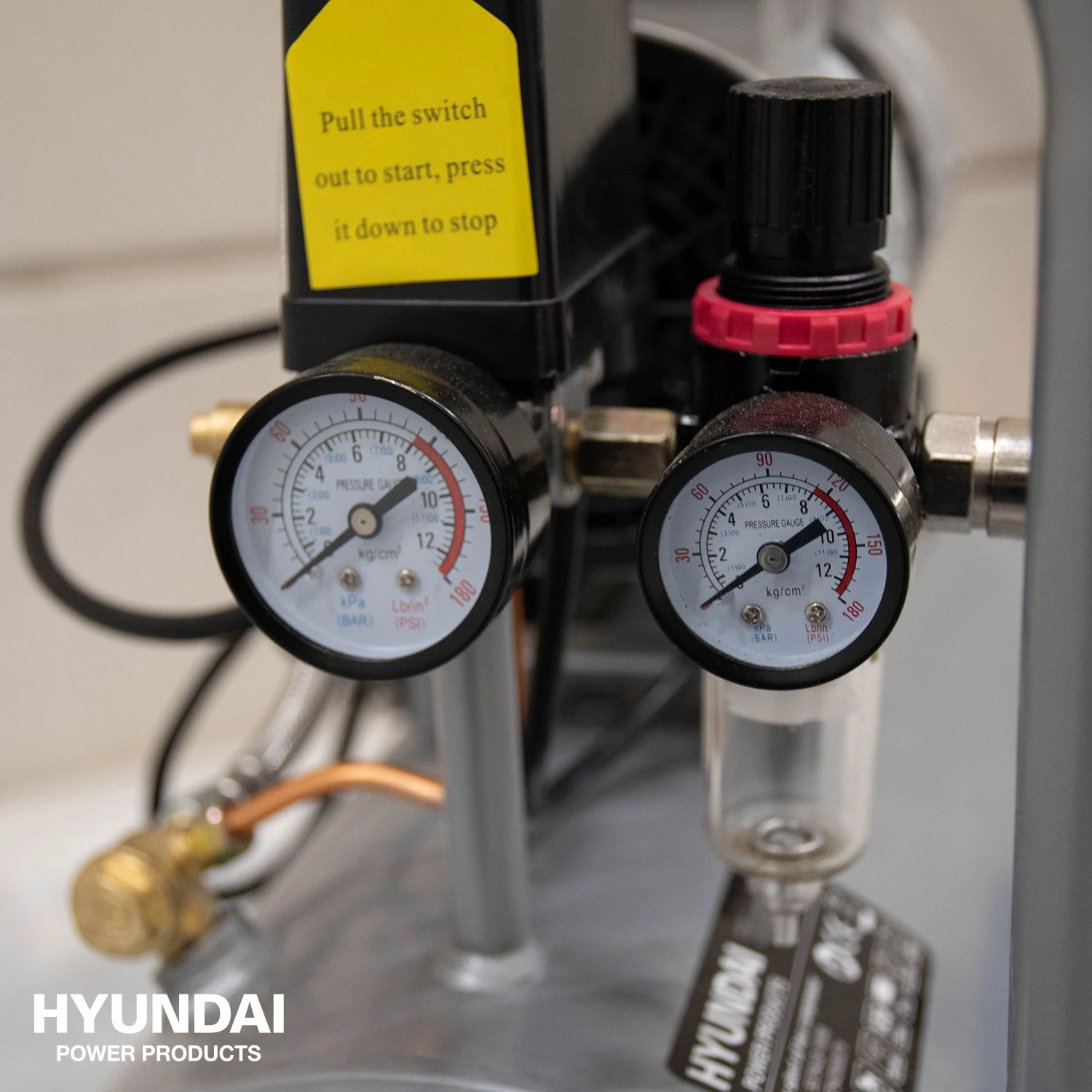 Hyundai 55754 Stille Compressor - 30L - 8bar 12 Hyundai 55754 Stille Compressor - 30L - 8bar - Afbeelding 10