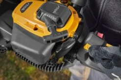Stiga HT 525 Benzine Heggenschaar - 22,5cc - 0,65kW - 2-takt - 46cm - 35mm -Winkel Voor Huishoudelijk Gereedschap 7d915eccd60da4c3b3ab25426e526747