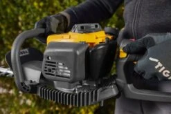 Stiga HT 525 Benzine Heggenschaar - 22,5cc - 0,65kW - 2-takt - 46cm - 35mm -Winkel Voor Huishoudelijk Gereedschap 8fe5534390df236b9d5fc1f8656d3885