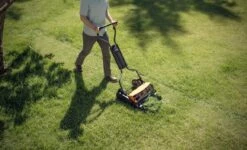 Fiskars StaySharp Max Set Grasmaaier Incl. Grasopvangbak - 46cm - 1001658 -Winkel Voor Huishoudelijk Gereedschap a0646e6392a16557b9fbe9649308e78e