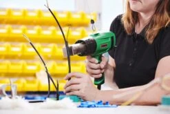 Leister Solano AT Heteluchtpistool In Koffer - 2300W -Winkel Voor Huishoudelijk Gereedschap a5e569972ea3db0684a3b072e5914022