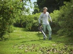 Stiga BL 130c V Elektrische Bladblazer Met Zuigfunctie - 2,6kW - 92m/s - 7m³/min -Winkel Voor Huishoudelijk Gereedschap c7379c1710f932b471d4a8ba375bdad2