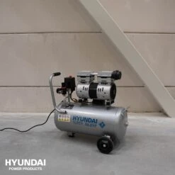 Hyundai 55754 Stille Compressor - 30L - 8bar 20 Hyundai 55754 Stille Compressor - 30L - 8bar -Winkel Voor Huishoudelijk Gereedschap d45d2c9d357fa63866407a7bd0db007c
