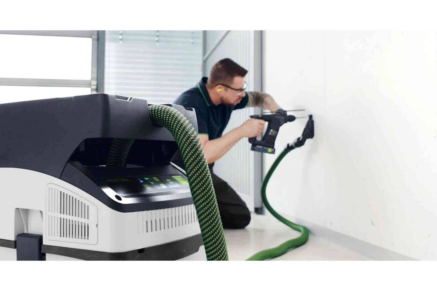 Festool CTLC MINI I-Basic 36V (2x18V) Li-Ion Accu Stofzuiger Body - 3100l/min - 577065 4 Festool CTLC MINI I-Basic 36V (2x18V) Li-Ion Accu Stofzuiger Body - 3100l/min - 577065 - Afbeelding 2