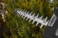 Stiga HT 525 Benzine Heggenschaar - 22,5cc - 0,65kW - 2-takt - 46cm - 35mm -Winkel Voor Huishoudelijk Gereedschap f3227088eb82bd4edc7ac869b4254afd